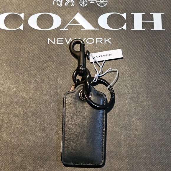 (UNISEX)COACH BOTTLE OPENER KEY FOB / KEYCHAIN W/COACH PRINT (NWT) - Picture 5 of 10